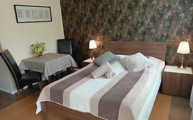 Lux Apartment Small
